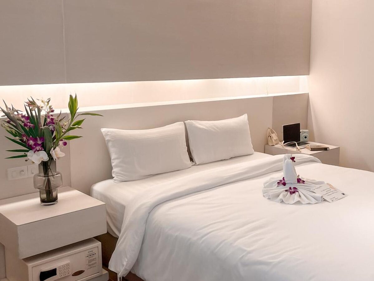 Guest room, Bangkok